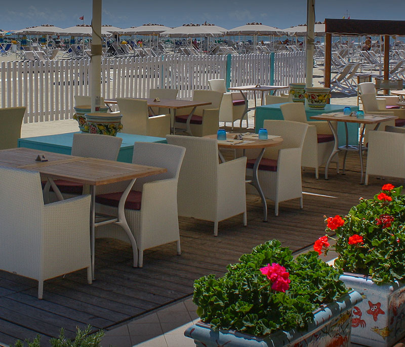 ristorante bagno florida beach viareggio servizio in spiaggia pranzo cena a base di pesce sul mare versilia