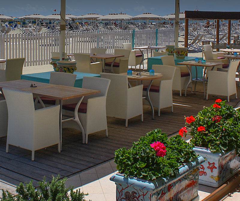 Ristorante florida beach sulla sabbia spiaggia terrazza mare viareggio