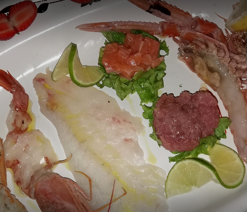 ristorante-bagno-florida-beach-viareggio-in-spiaggia-pranzo-cena-pesce-crudo-versilia