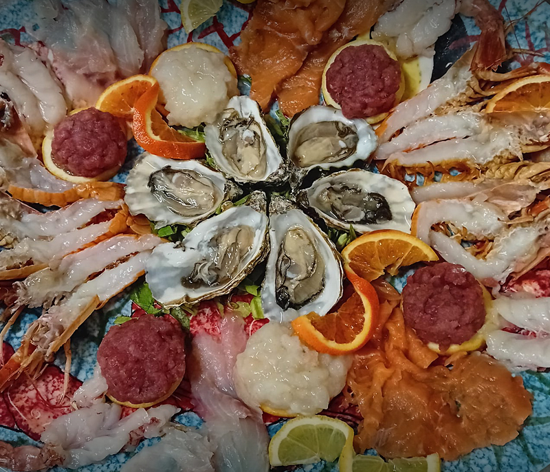 Gran Crudo Ristorante Bagno Florida beach viareggio in spiaggia pranzo cena a base di pesce gamberi totani seppie versilia